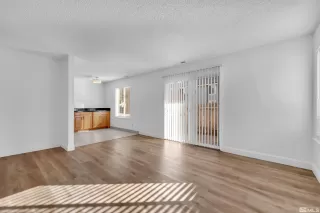 Photo #1: 230013978 Listing