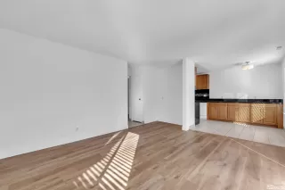 Photo #4: 230013978 Listing