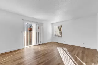 Photo #5: 230013978 Listing