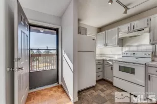 Photo #6: 230013993 Listing 