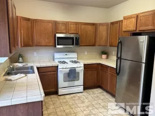 Photo #6: 230014136 Listing 