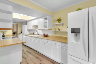 Photo #6: 230014139 Listing