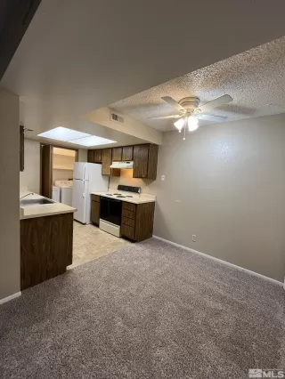 Photo #6: 230014261 Listing