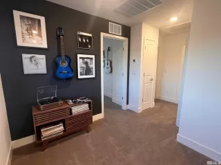 Photo #4: 240000030 Listing 