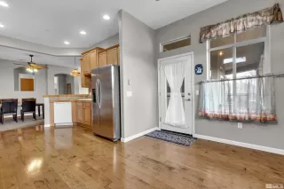 Photo #6: 240000304 Listing