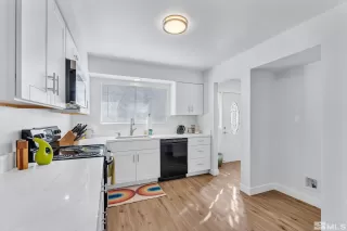 Photo #6: 240000330 Listing