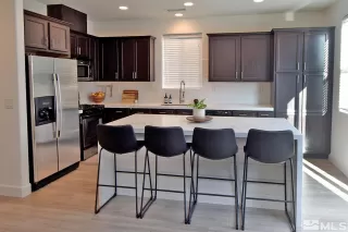 Photo #5: 240000427 Listing 