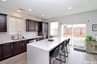 Photo #6: 240000427 Listing 