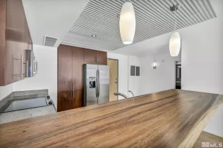 Photo #6: 240000441 Listing