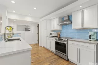 Photo #4: 240000445 Listing