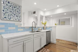 Photo #5: 240000445 Listing