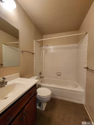 Photo #5: 240000498 Listing