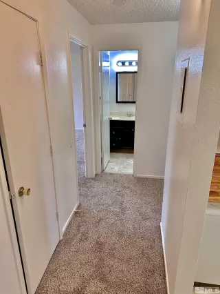 Photo #2: 240000591 Listing