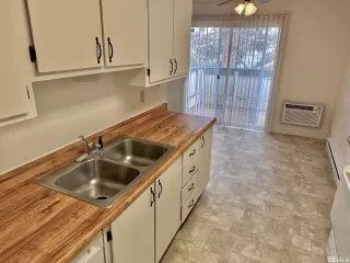 Photo #4: 240000591 Listing