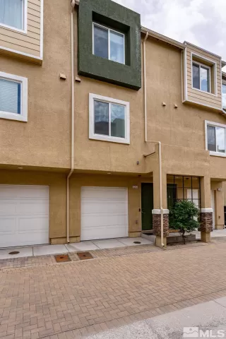 Photo #2: 240000638 Listing