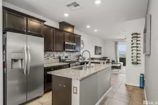 Photo #4: 240000638 Listing