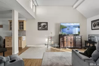 Photo #2: 240000727 Listing