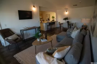 Photo #4: 240000732 Listing