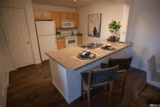 Photo #6: 240000732 Listing