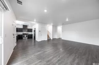 Photo #3: 240000769 Listing 