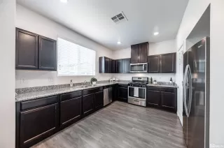 Photo #6: 240000769 Listing 