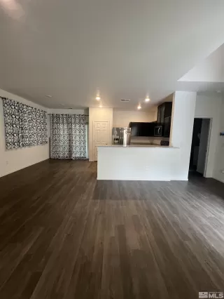 Photo #6: 240000852 Listing 