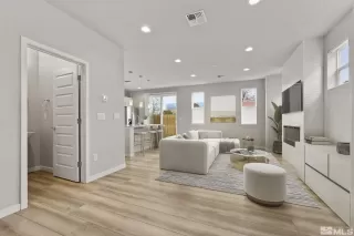 Photo #2: 240000932 Listing 