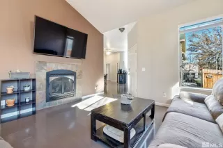 Photo #6: 240000971 Listing