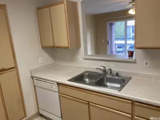 Photo #4: 240001069 Listing