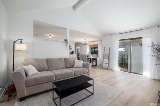 Photo #1: 240001102 Listing 