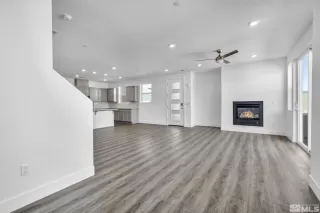 Photo #2: 240001189 Listing 