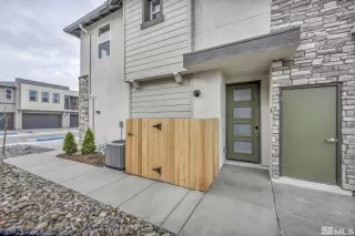 Photo #2: 240001191 Listing 