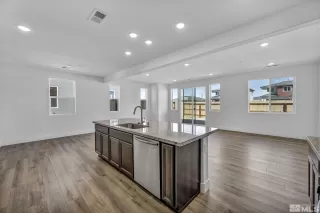 Photo #4: 240001191 Listing 