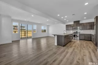 Photo #5: 240001191 Listing 