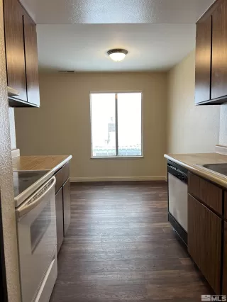 Photo #3: 240001201 Listing