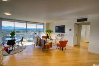 Photo #3: 240001274 Listing 