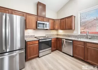 Photo #5: 240001307 Listing