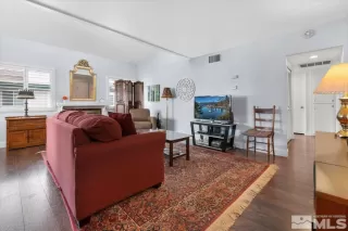 Photo #5: 240001578 Listing