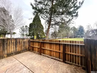 Photo #2: 240001593 Listing 