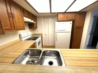 Photo #5: 240001593 Listing 