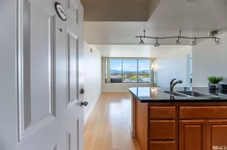 Photo #4: 240001601 Listing 