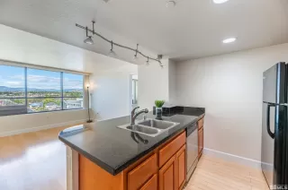 Photo #6: 240001601 Listing 