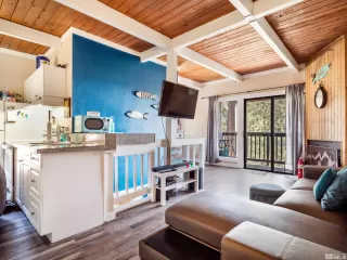 Photo #4: 240001664 Listing 