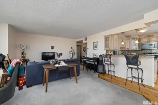 Photo #5: 240001698 Listing