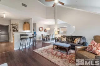 Photo #2: 240001774 Listing 