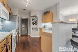 Photo #6: 240001774 Listing 