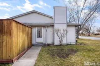 Photo #2: 240001861 Listing