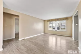 Photo #5: 240001861 Listing