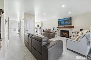 Photo #5: 240001931 Listing