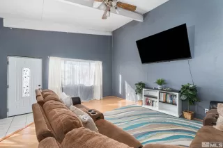 Photo #4: 240001940 Listing